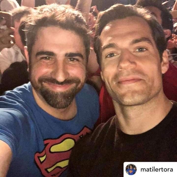 Henry cavill meets with fans